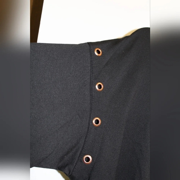 Adrienne Vittadini black zip up - Picture 2 of 9